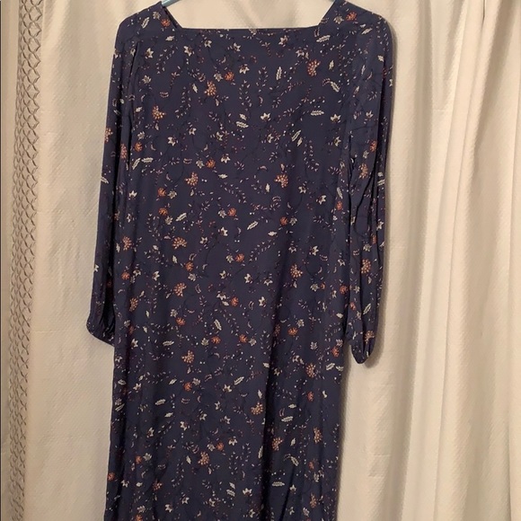 Dress - Picture 1 of 2